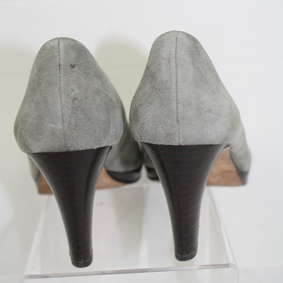 Final Price Cole Haan Ladies Suede Pump - Picture 4 of 6